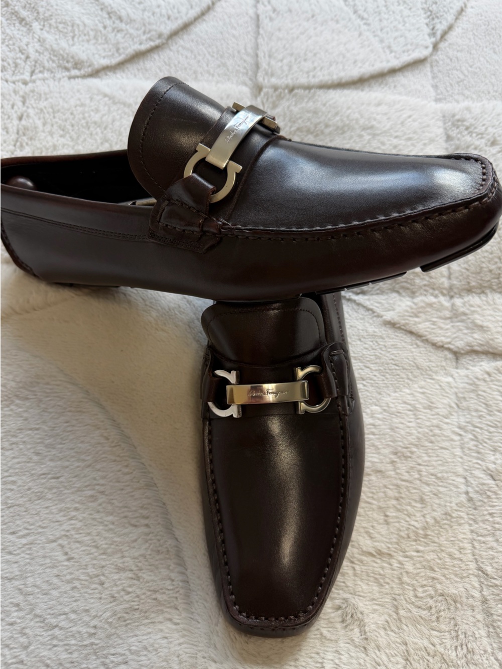 LIKE NEW! $895 Salvatore Ferragamo Brown Leather Gancini Bit Driving Loafers 8 D